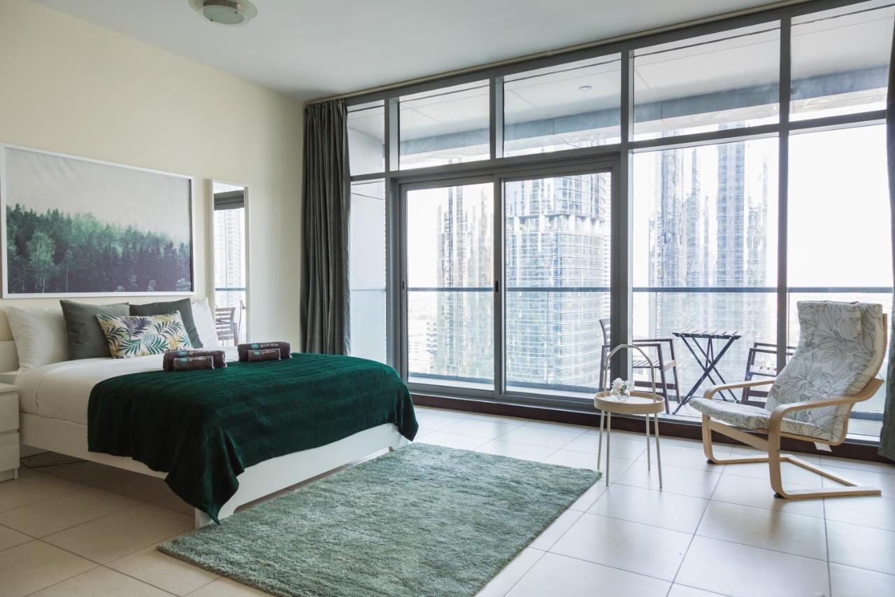 Higuests - Cozy Studio With Panoramic Views On The Lake Appartement Dubai Buitenkant foto